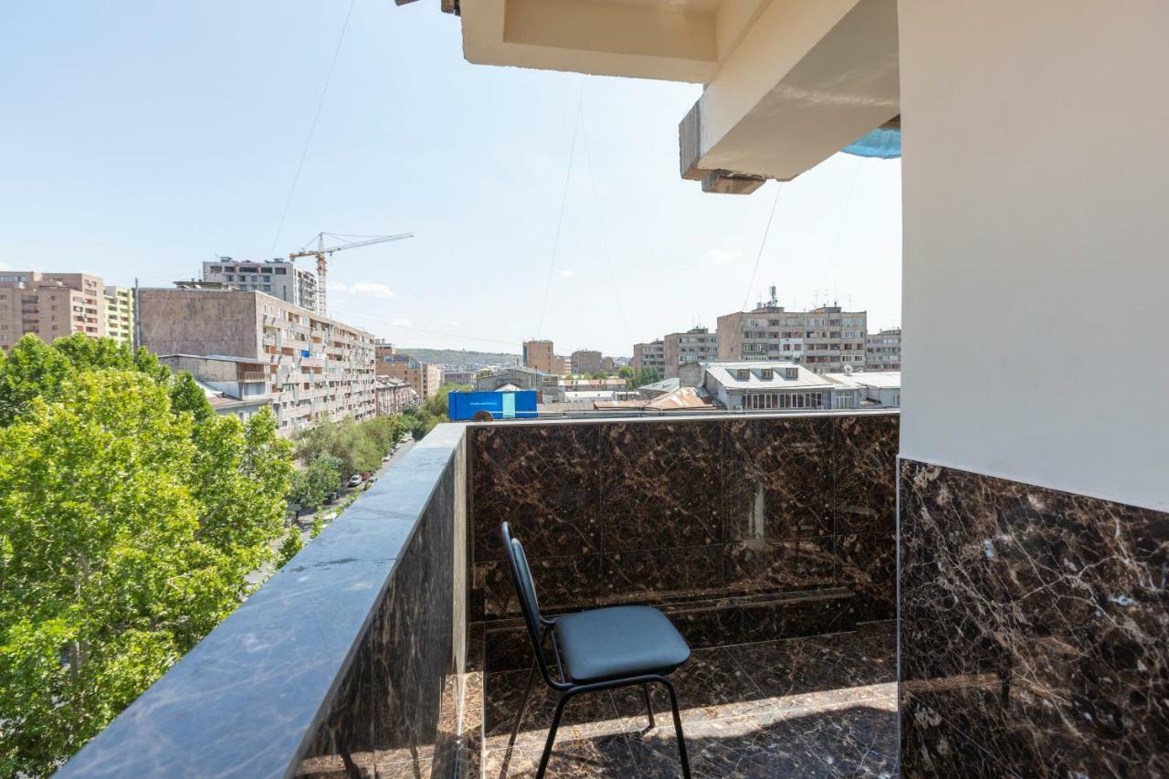 Umba Apartment N3 - Balcony And Mount Ararat View Yerevan Exterior photo