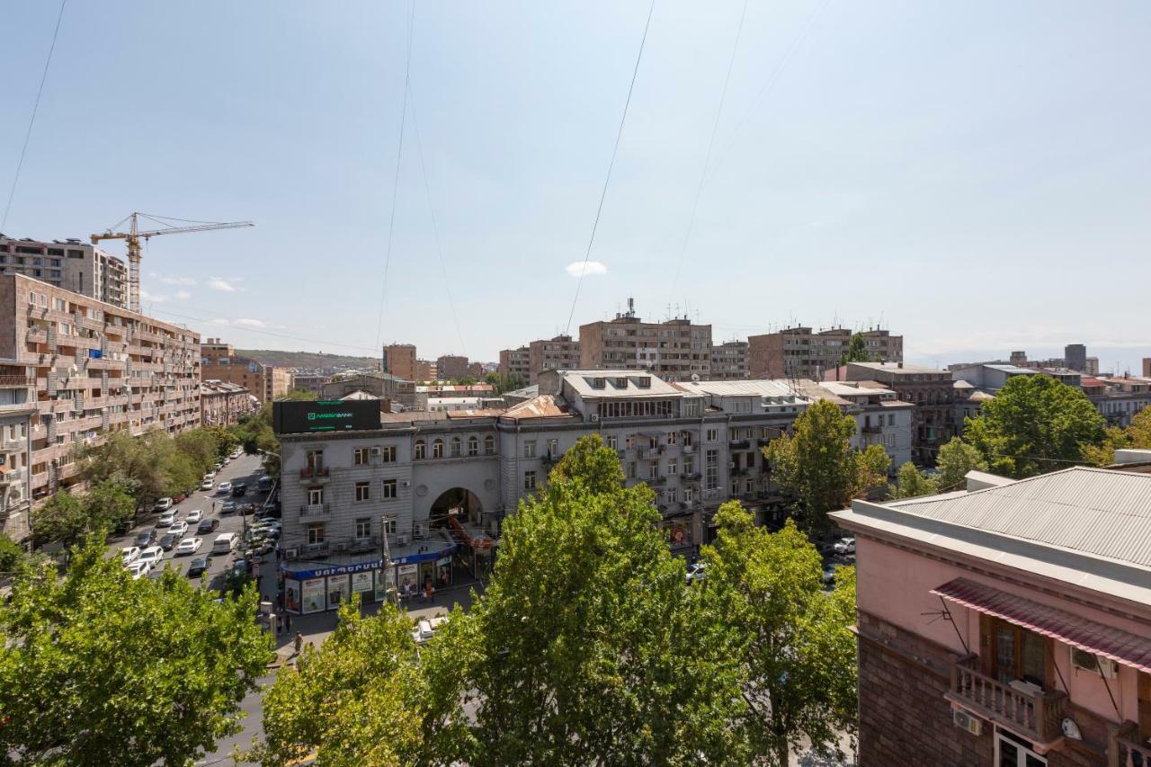 Umba Apartment N3 - Balcony And Mount Ararat View Yerevan Exterior photo